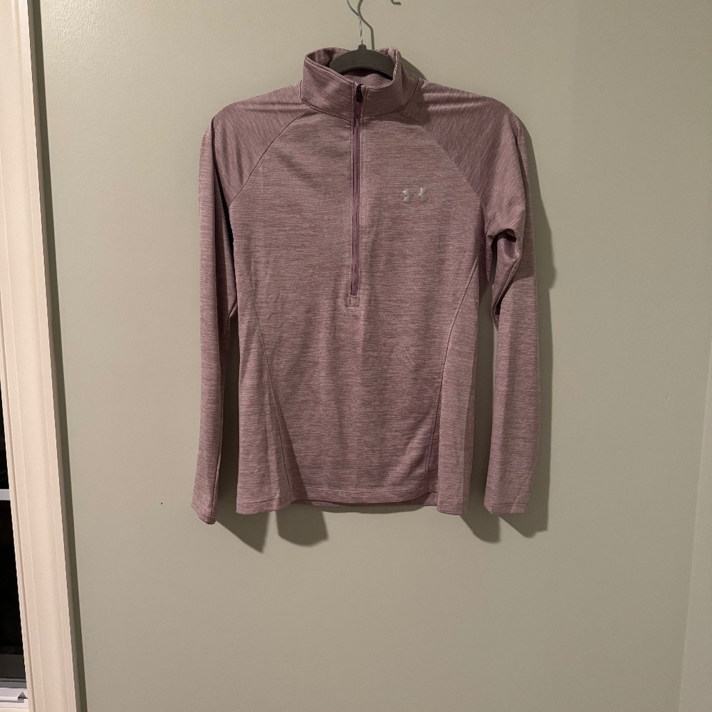 Lavender Petite Under Armour long sleeve shirt